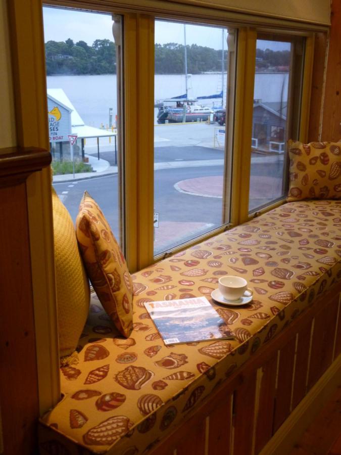 Bushman's Strahan Aparthotel Bagian luar foto